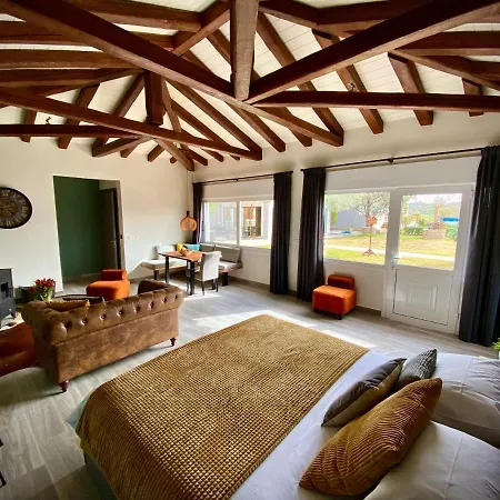 Hylas Luxury
